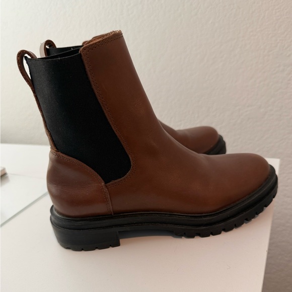 Madewell Brown Leather Chelsea Ankle Boots with Black Elastic - Picture 5 of 9